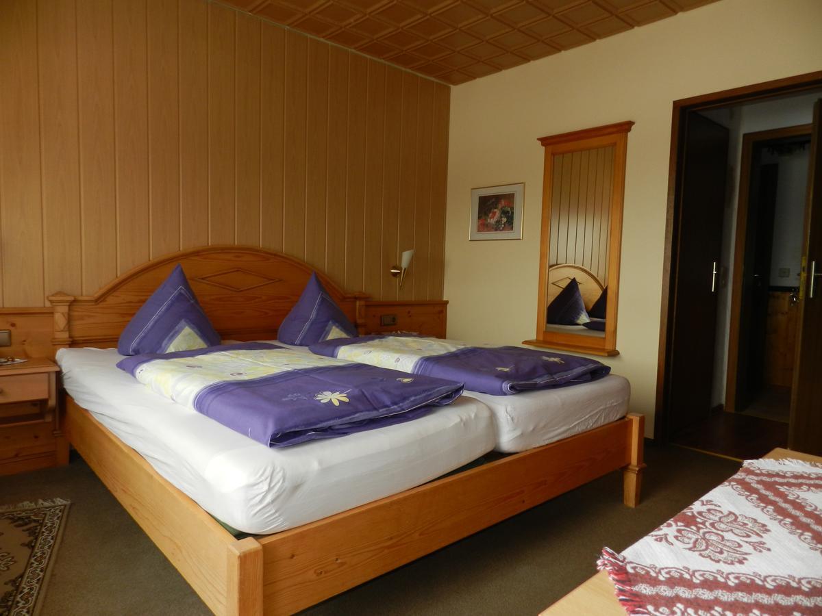 Hotel Dachsberger-Hof Wittenschwand Bagian luar foto